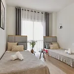 Skyview Apartment